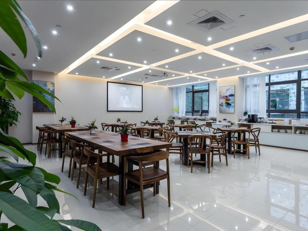 Gya Changzhou Wujin District Hutang New Era Furniture Plaza Hotel Екстериор снимка