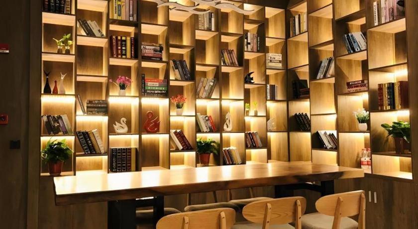 Gya Changzhou Wujin District Hutang New Era Furniture Plaza Hotel Екстериор снимка